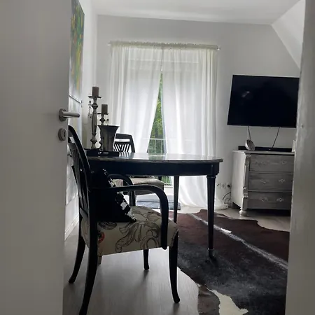 Little Something * טקלנבורג